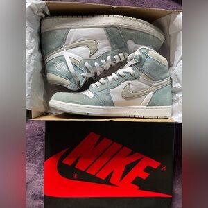 AIR JORDAN 1 RETRO HIGH OG ‘hyper royal’ size 11 mens